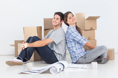 Packing and organizing belongings for short-term storage in Gospeloak