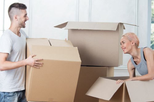 Secure short-term storage facility in Gospeloak with organized units